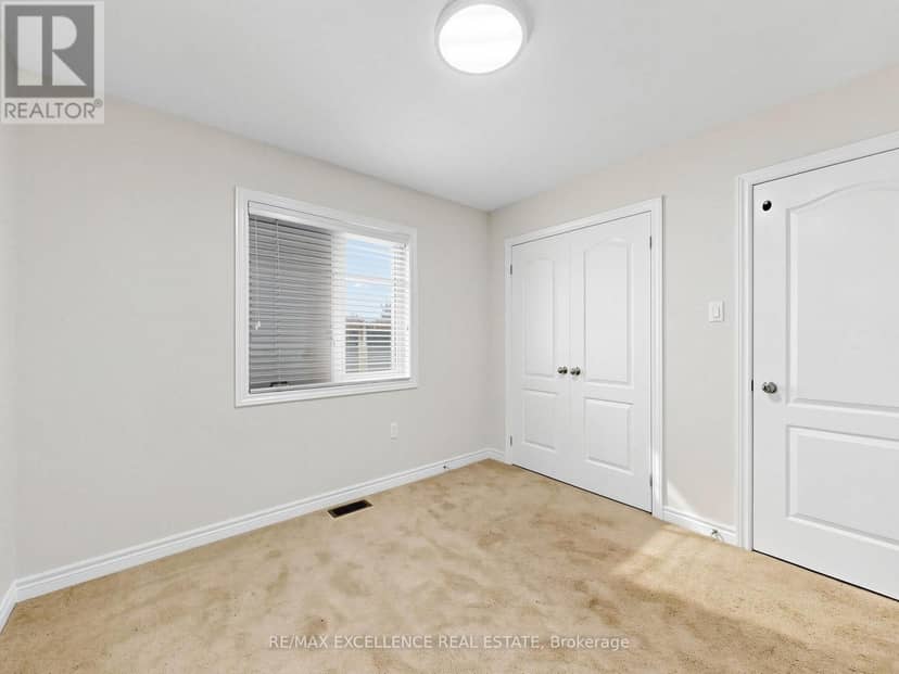 61 Campwood Crescent — photo 36 of 40