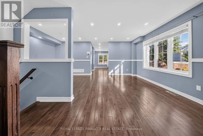 23 Prince Crescent — photo 16 of 40
