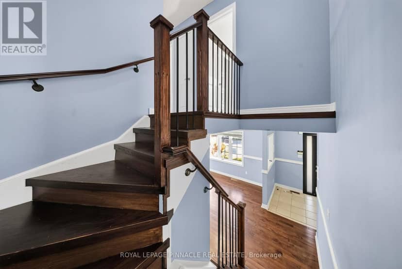 23 Prince Crescent — photo 17 of 40