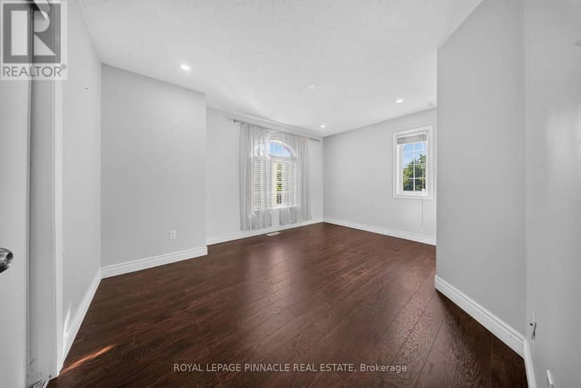 23 Prince Crescent — photo 28 of 40