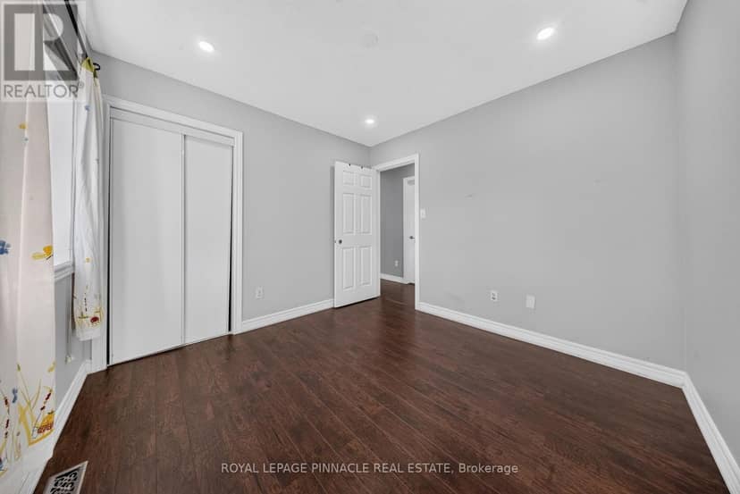23 Prince Crescent — photo 31 of 40