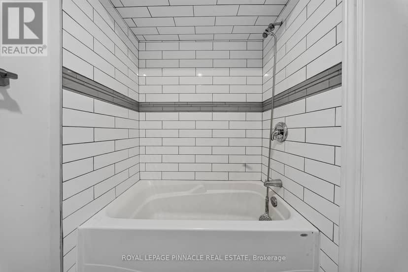 23 Prince Crescent — photo 33 of 40