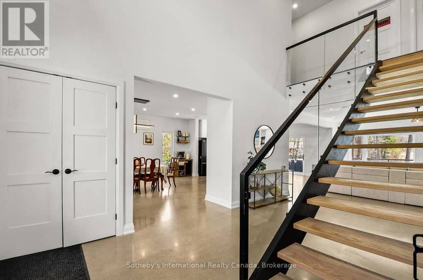 71 Oak Lea Boulevard — photo 21 of 40