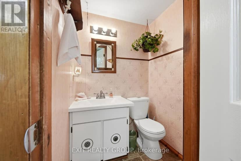 291 Tuftsville Road — photo 22 of 40