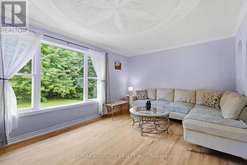 1000 Milburn Crescent, Ottawa, photo 4