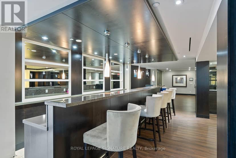 PH11 - 18 Yonge Street — photo 17 of 20