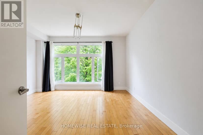 476 King Street E — photo 13 of 40