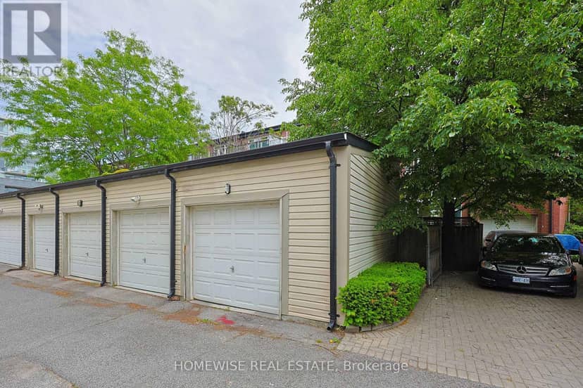 476 King Street E — photo 36 of 40