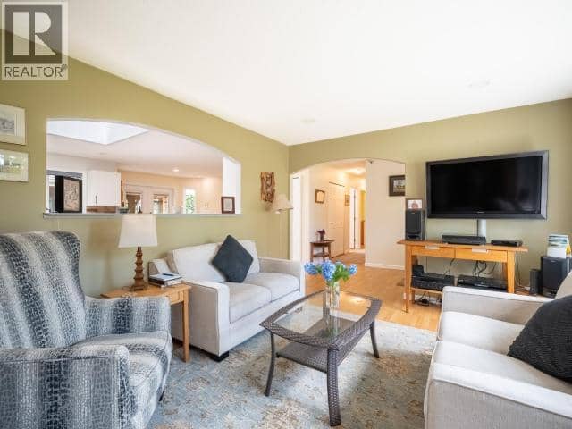 7249 FIELD STREET, Powell River, photo 6