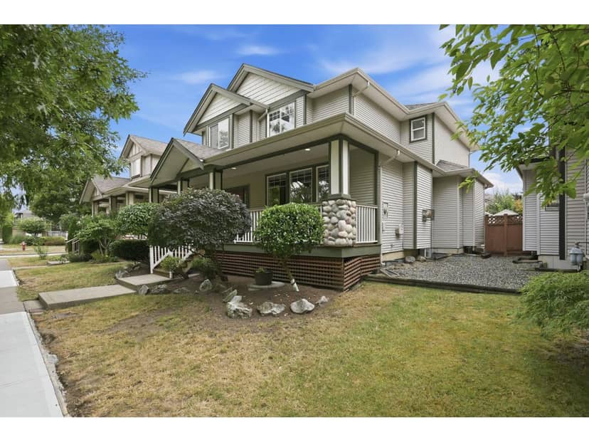 6888 189TH STREET, Surrey, photo 2