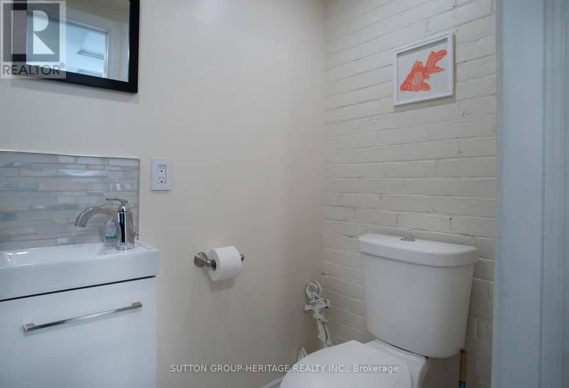 96 Agnes Street — photo 12 of 25