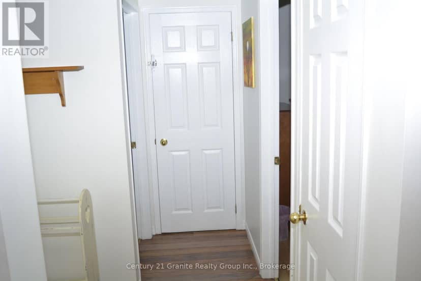 205 Glory Road — photo 39 of 40