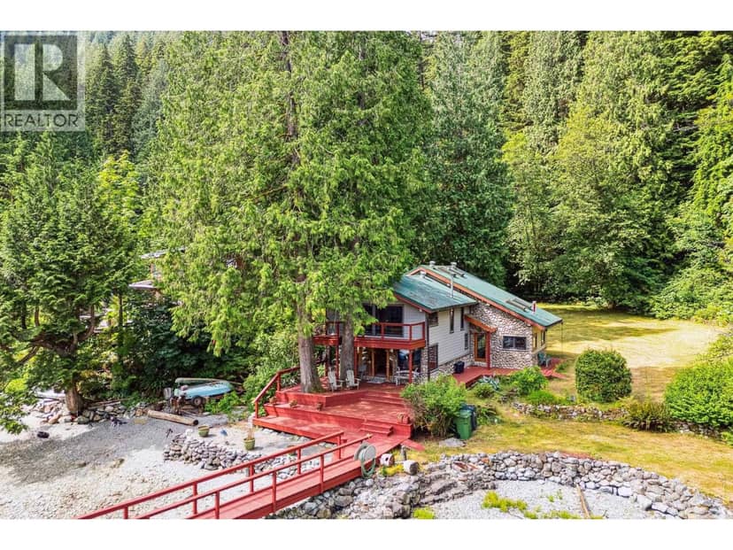 12 & 13 COLDWELL BEACH, North Vancouver, photo 3