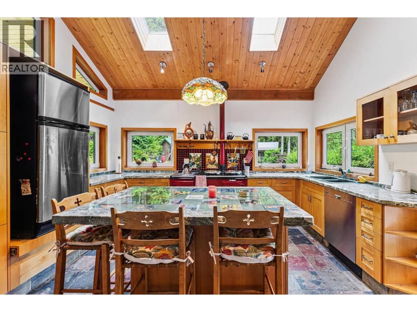 12 & 13 COLDWELL BEACH, North Vancouver, photo 7