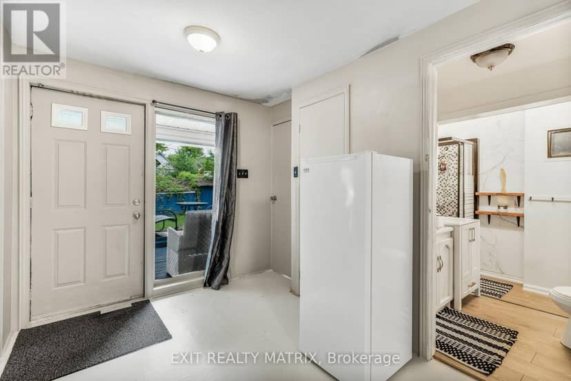 235-237 Guigues Avenue — photo 10 of 33