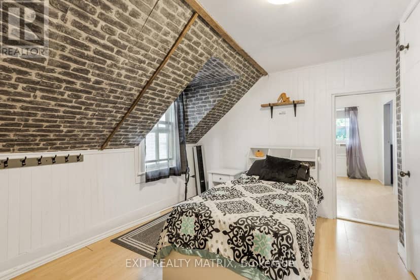 235-237 Guigues Avenue — photo 20 of 33