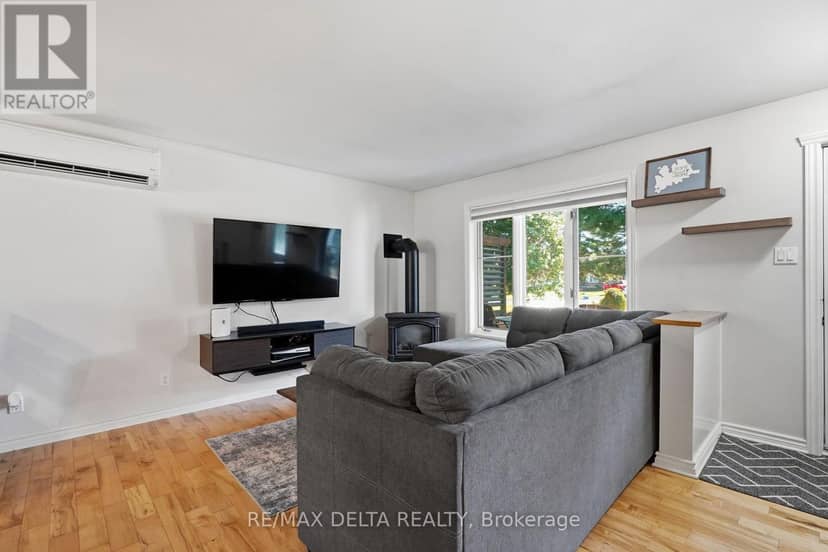 1120 Des Cedres Street — photo 38 of 40