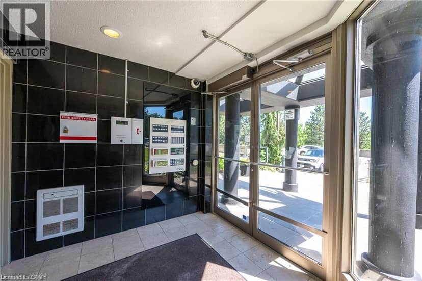 45 POND MILLS Road Unit# 1007, London, photo 3