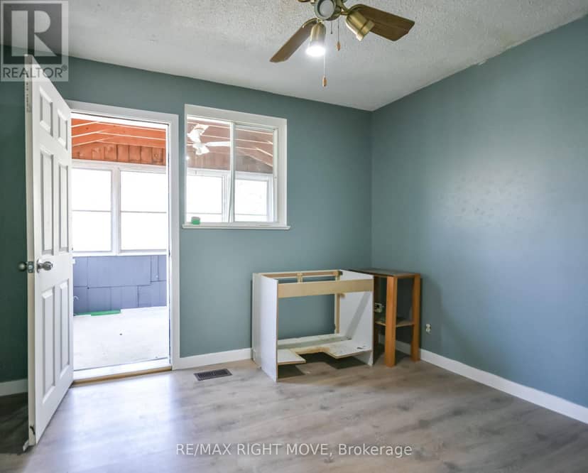 162 Pratt Crescent — photo 15 of 40