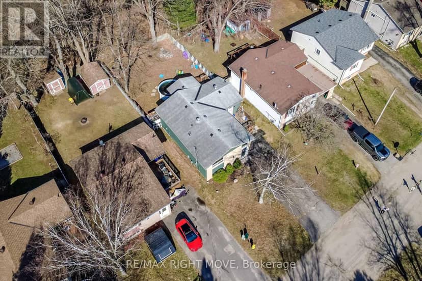 162 Pratt Crescent — photo 33 of 40