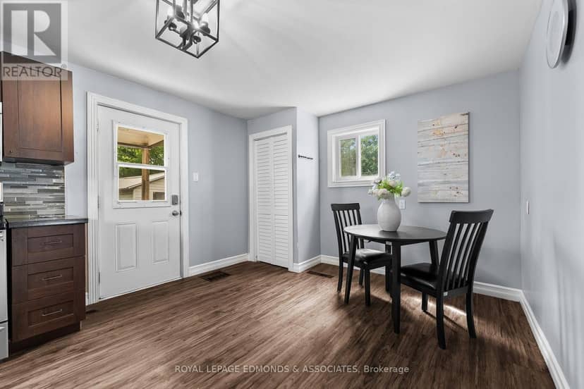 594 Isabella Street — photo 16 of 33