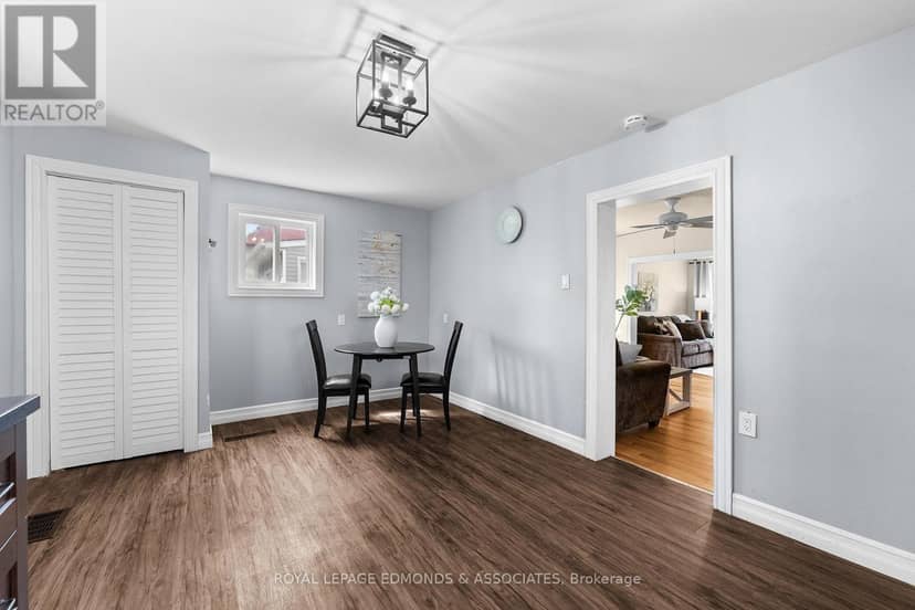 594 Isabella Street — photo 17 of 33
