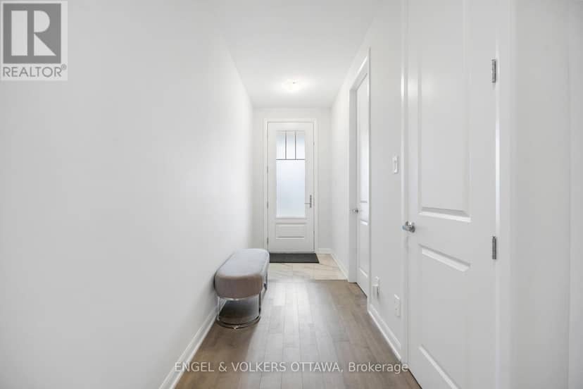777 Coast Circle, Ottawa, photo 2