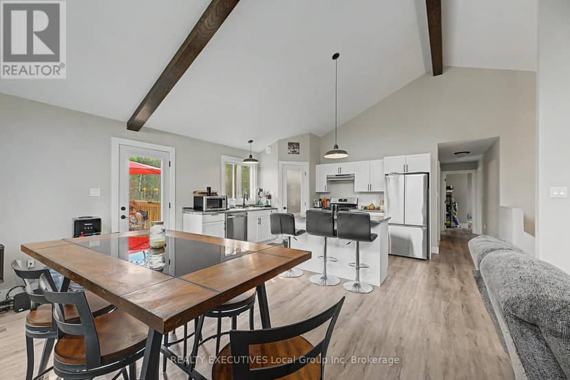 575 Hart Road — photo 13 of 31