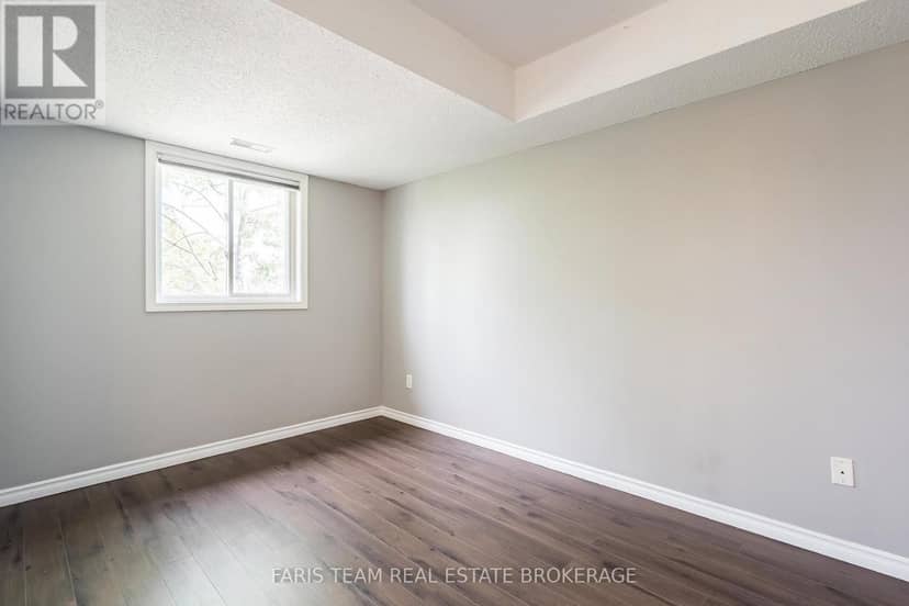 76 - 243 Ferndale Drive S — photo 12 of 27