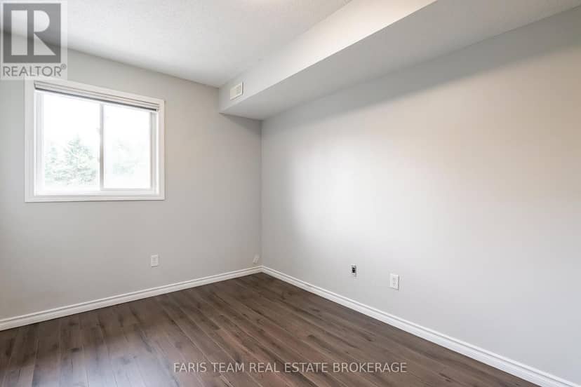 76 - 243 Ferndale Drive S — photo 18 of 27