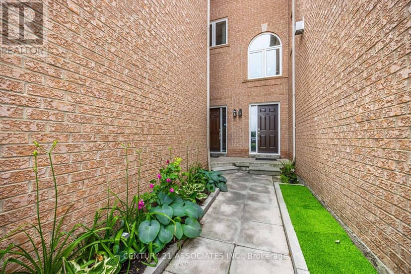 256 - 60 Barondale Drive — photo 4 of 31