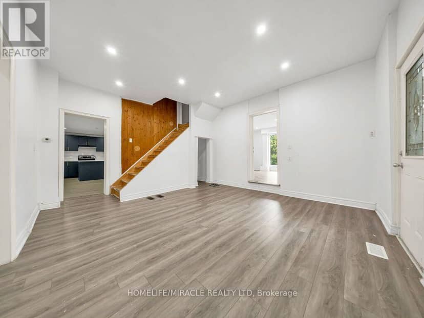 7964 Wellington County  109 Road — photo 14 of 40