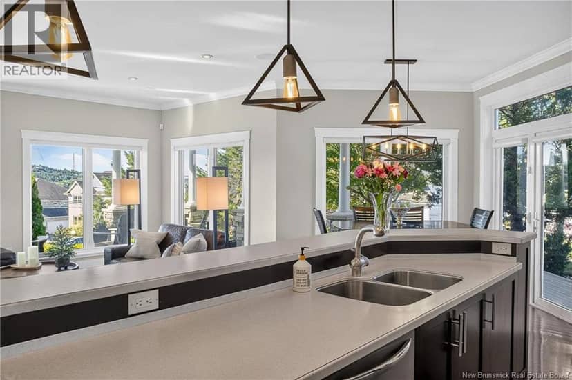 5 Admiralty Drive — photo 18 of 40