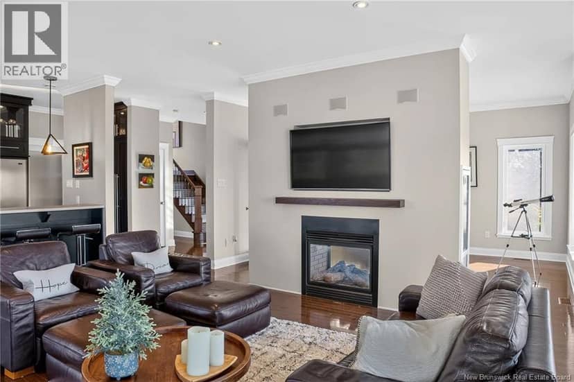 5 Admiralty Drive — photo 10 of 40