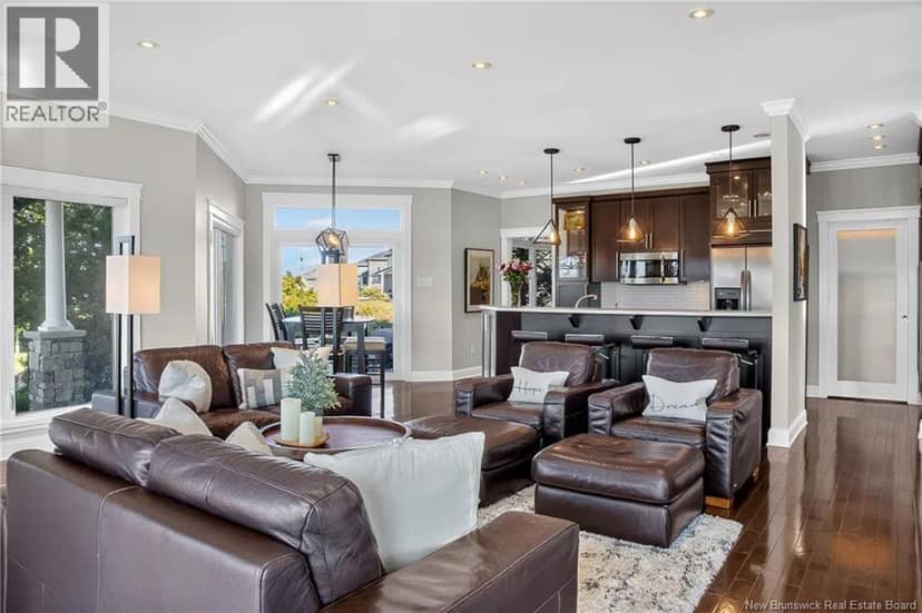 5 Admiralty Drive — photo 9 of 40