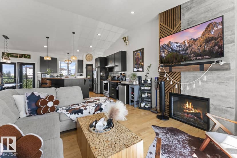 4804 64 AV — photo 14 of 34
