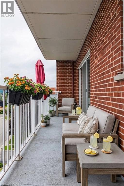 8 WOODMAN Drive S Unit# 805 — photo 15 of 37