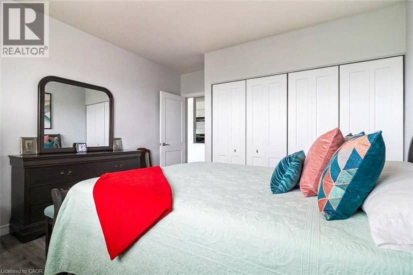 8 WOODMAN Drive S Unit# 805 — photo 18 of 37