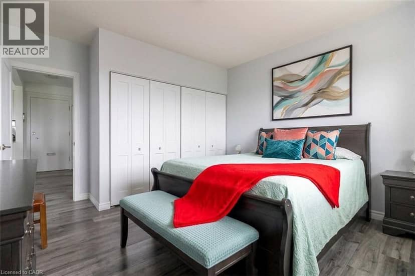 8 WOODMAN Drive S Unit# 805 — photo 19 of 37