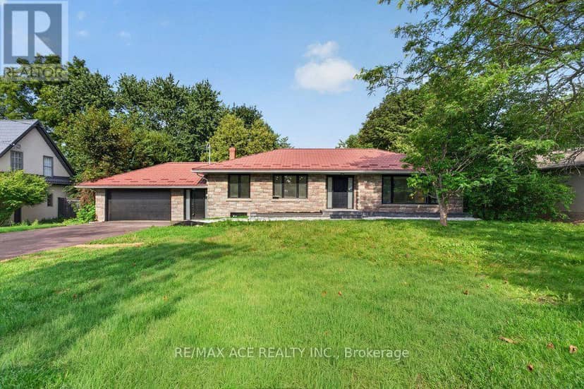 11 Faircroft Boulevard — photo 1 of 40