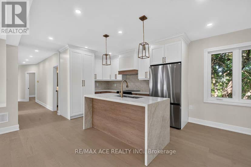 11 Faircroft Boulevard — photo 14 of 40