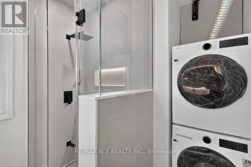 11 Faircroft Boulevard — photo 27 of 40