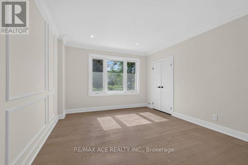 11 Faircroft Boulevard — photo 29 of 40