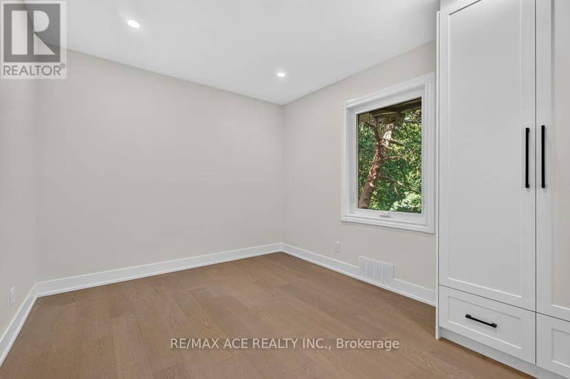 11 Faircroft Boulevard — photo 30 of 40