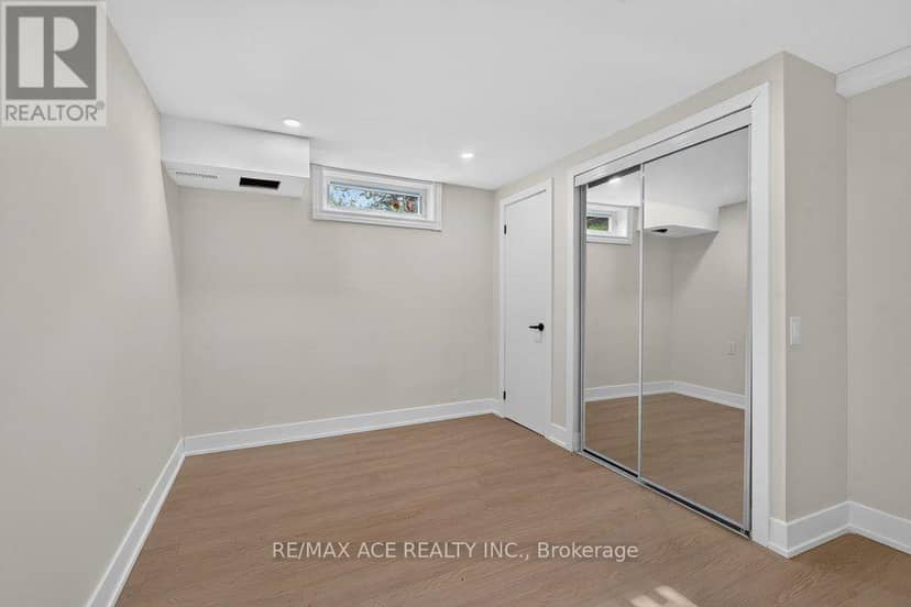 11 Faircroft Boulevard — photo 34 of 40