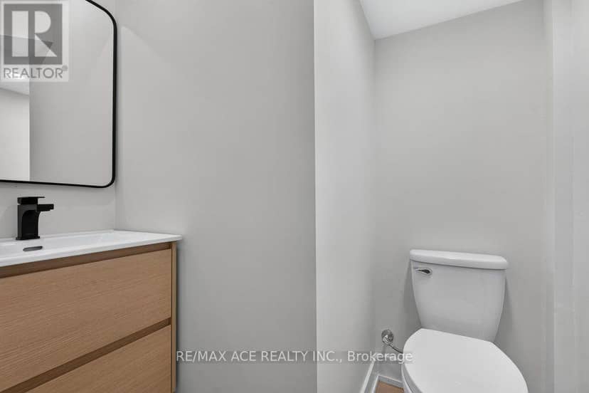 11 Faircroft Boulevard — photo 36 of 40