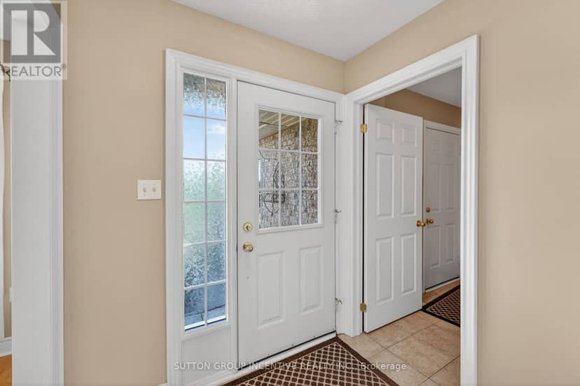 101 Lion's Gate Boulevard — photo 40 of 40