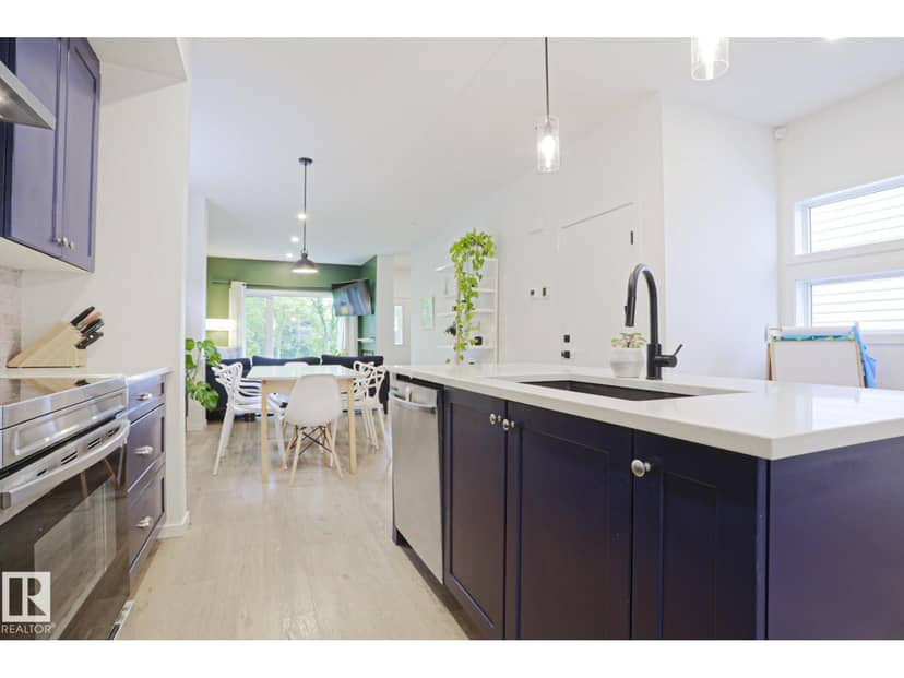 12020 125 ST NW — photo 15 of 40
