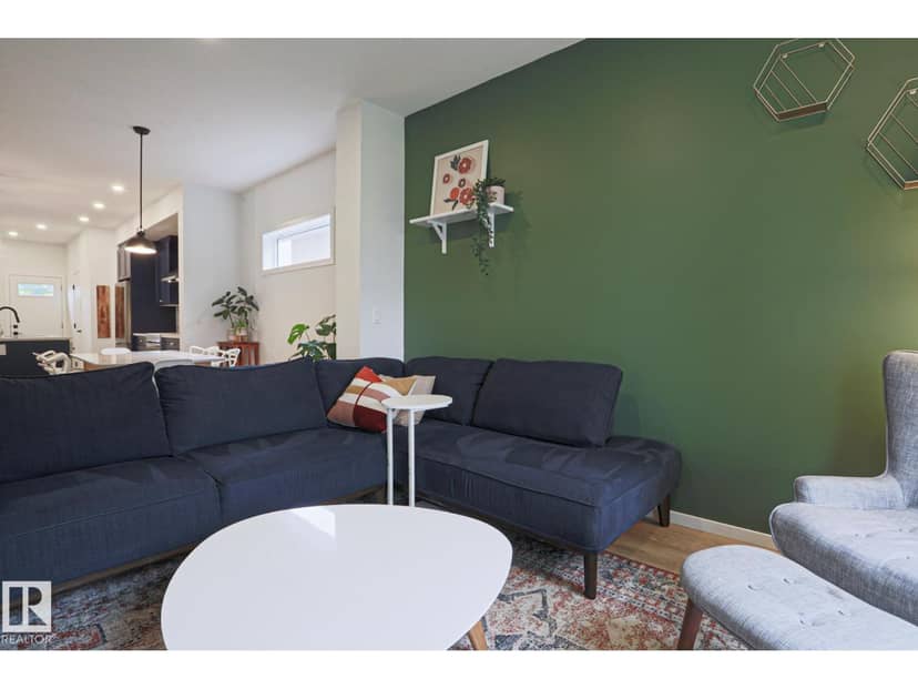 12020 125 ST NW, Edmonton, photo 2