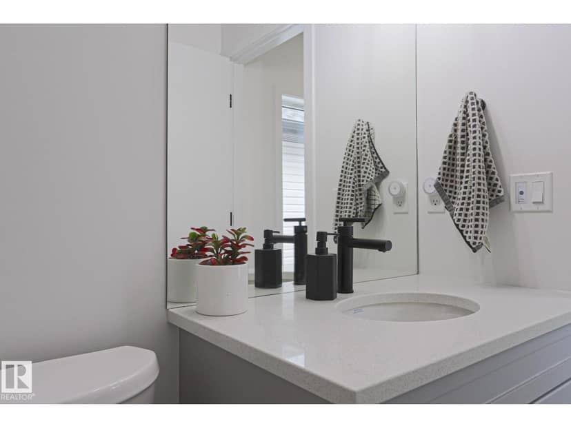 12020 125 ST NW — photo 34 of 40
